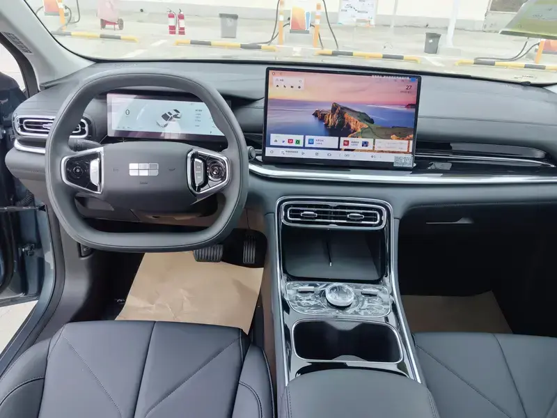 2026 Geely Galaxy Stellar 6 с пробегом 300 км