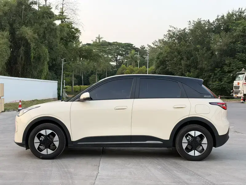 2025 Geely Starry Wish с пробегом 14 800 км