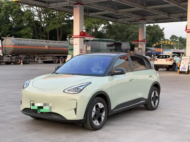 2025 Geely Starry Wish с пробегом 8 000 км