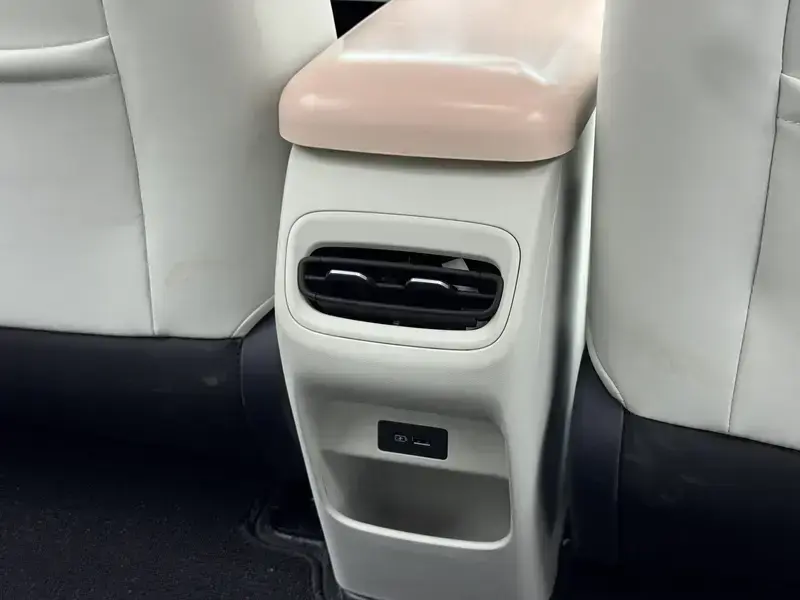 2026 Geely Starry Wish с пробегом 4 700 км