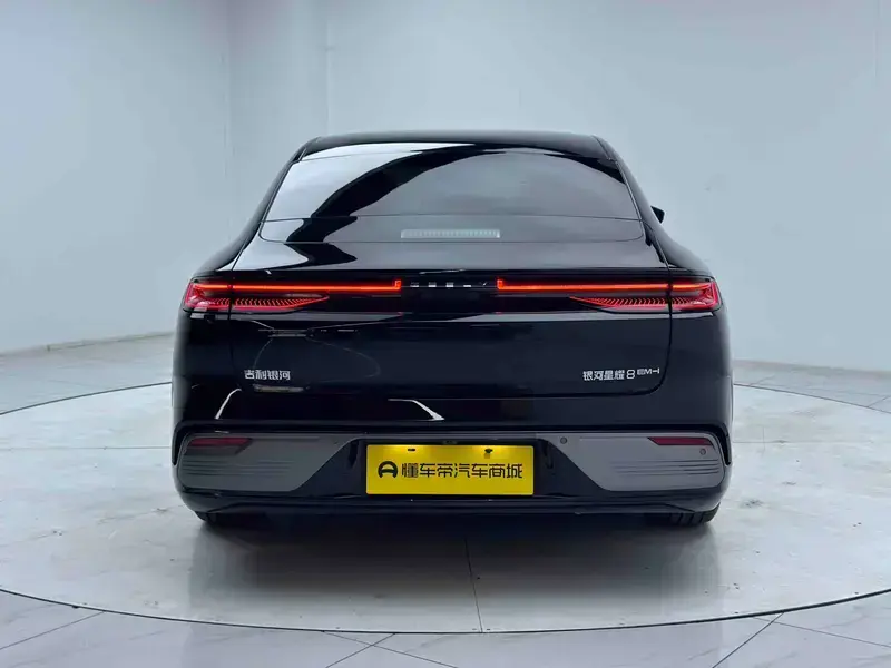 2025 Geely Galaxy Xingyao 8 с пробегом 14 000 км