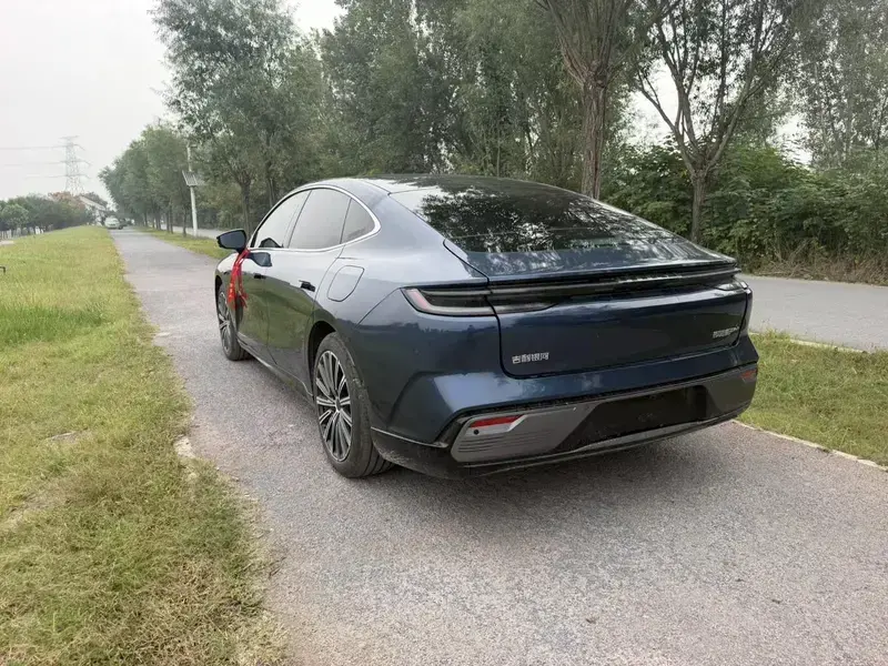 2025 Geely Galaxy Xingyao 8 с пробегом 9 000 км