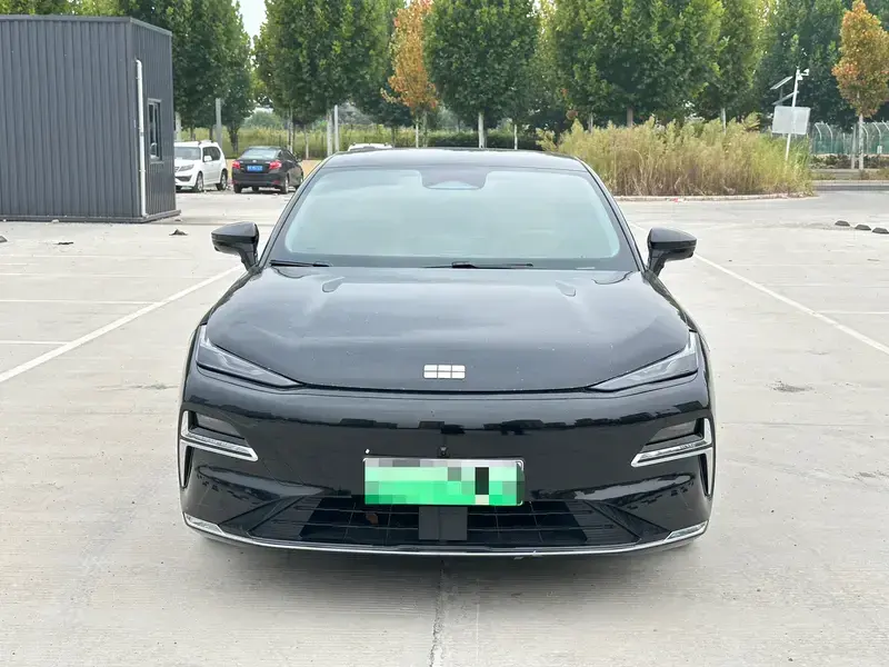 2025 Geely Galaxy Xingyao 8 с пробегом 4 500 км