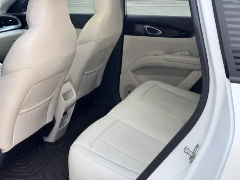 2025 Geely Starry Wish с пробегом 17 000 км
