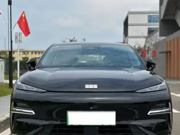 2025 Geely Galaxy Xingyao 8 с пробегом 16 000 км