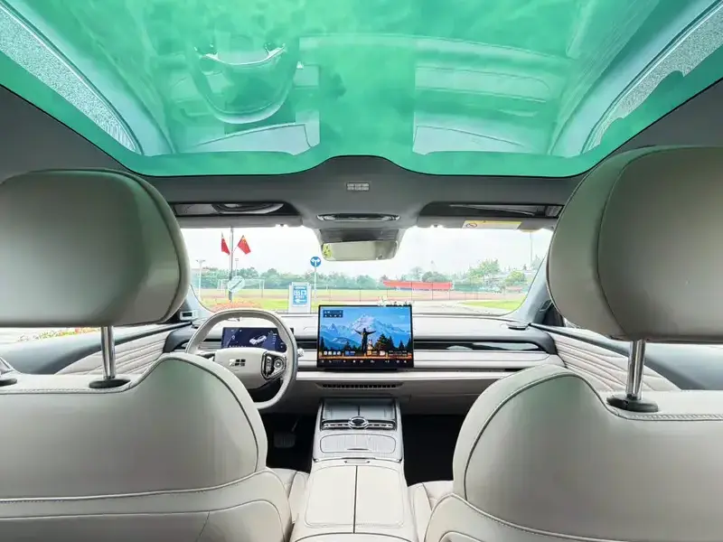 2025 Geely Galaxy Xingyao 8 с пробегом 16 000 км