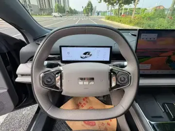 2025 Geely Galaxy Xingyao 8 с пробегом 13 000 км
