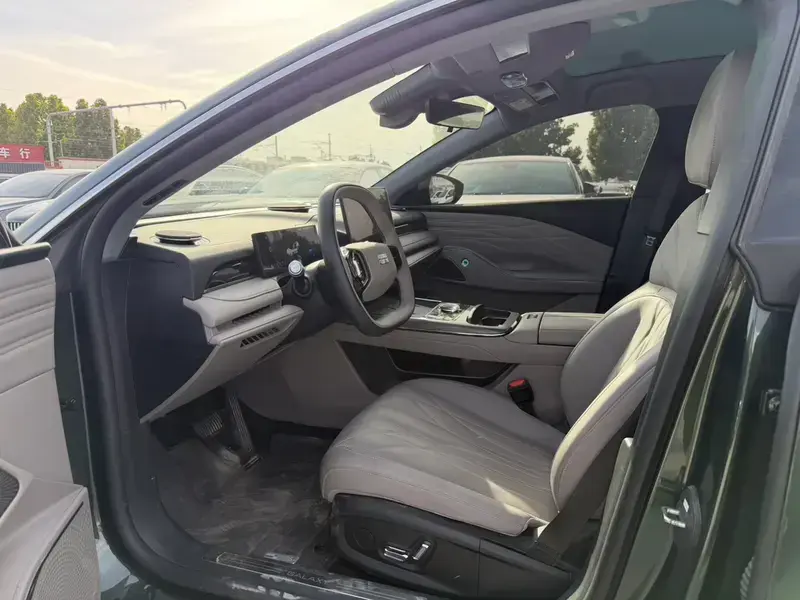 2025 Geely Galaxy Xingyao 8 с пробегом 27 600 км
