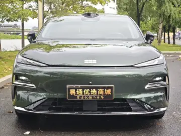 2025 Geely Galaxy Xingyao 8 с пробегом 7 000 км