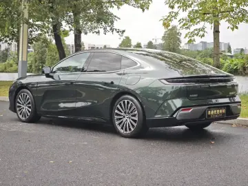 2025 Geely Galaxy Xingyao 8 с пробегом 7 000 км