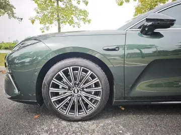 2025 Geely Galaxy Xingyao 8 с пробегом 7 000 км
