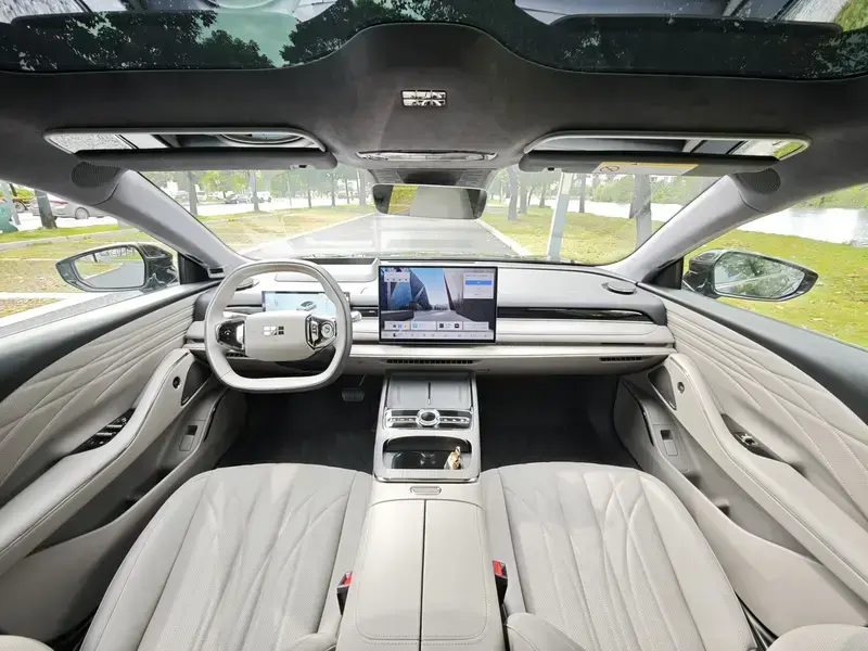 2025 Geely Galaxy Xingyao 8 с пробегом 7 000 км
