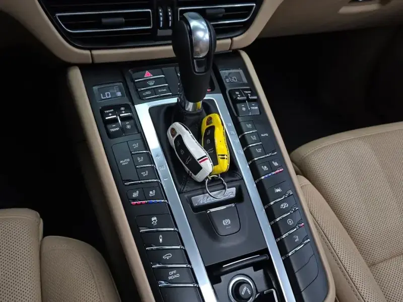 2021 Porsche Macan с пробегом 46 461 км