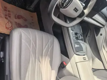 2025 Geely Galaxy Xingyao 8 с пробегом 14 000 км