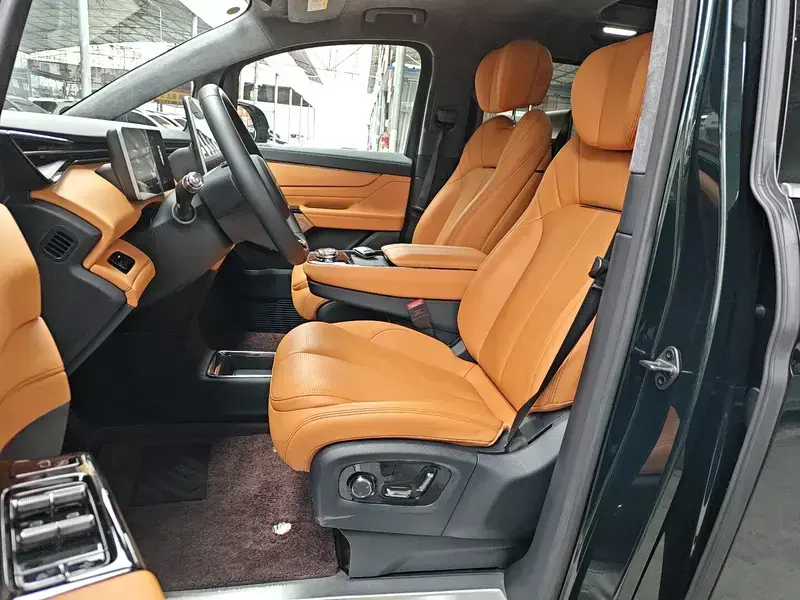 2024 Geely Yizhen L380 с пробегом 46 200 км
