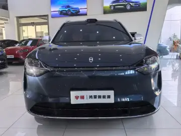 2024 Aito AITO M9 с пробегом 42 000 км