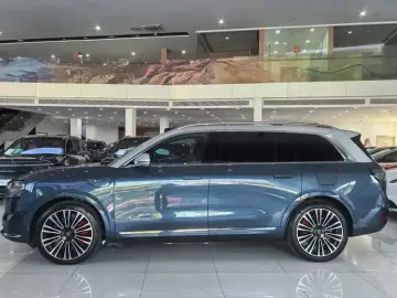 2024 Aito AITO M9 с пробегом 42 000 км