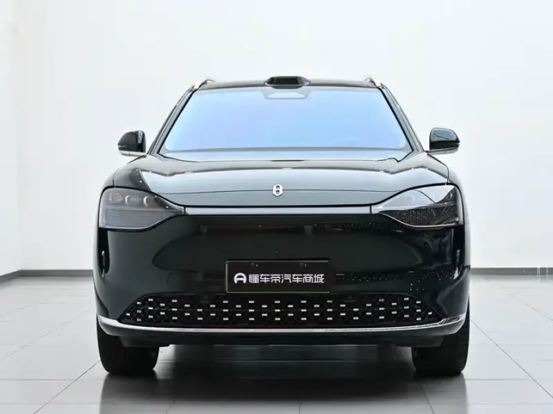 2024 Aito AITO M9 с пробегом 21 300 км