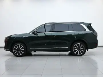 2024 Aito AITO M9 с пробегом 21 300 км