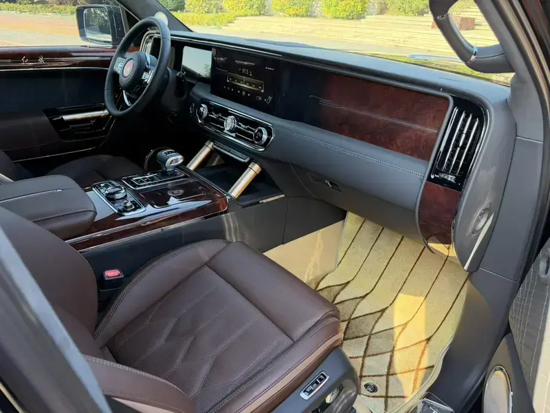 2022 Hongqi Guoyao с пробегом 20 000 км