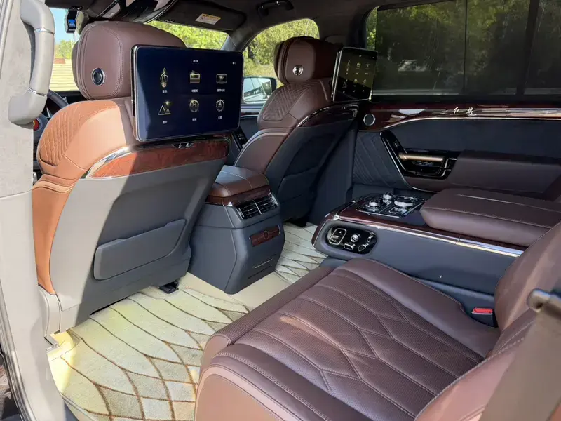 2022 Hongqi Guoyao с пробегом 20 000 км