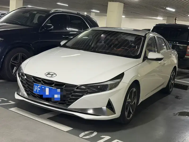 2022 Hyundai Elantra Plug-in Hybrid с пробегом 57 000 км