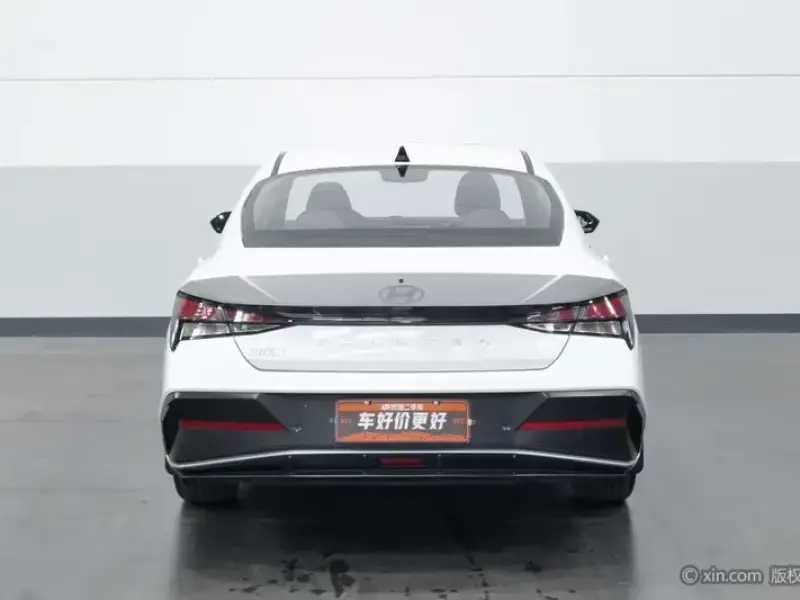 2023 Hyundai Elantra Plug-in Hybrid с пробегом 12 500 км