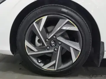 2023 Hyundai Elantra Plug-in Hybrid с пробегом 12 500 км