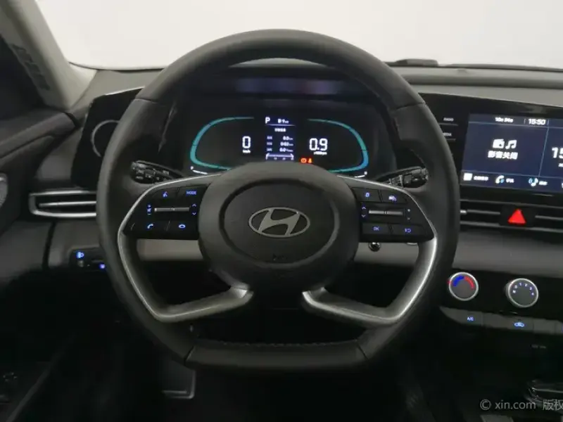 2023 Hyundai Elantra Plug-in Hybrid с пробегом 12 500 км