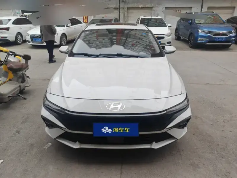 2023 Hyundai Elantra Plug-in Hybrid с пробегом 1 000 км