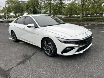 2023 Hyundai Elantra Plug-in Hybrid с пробегом 41 000 км