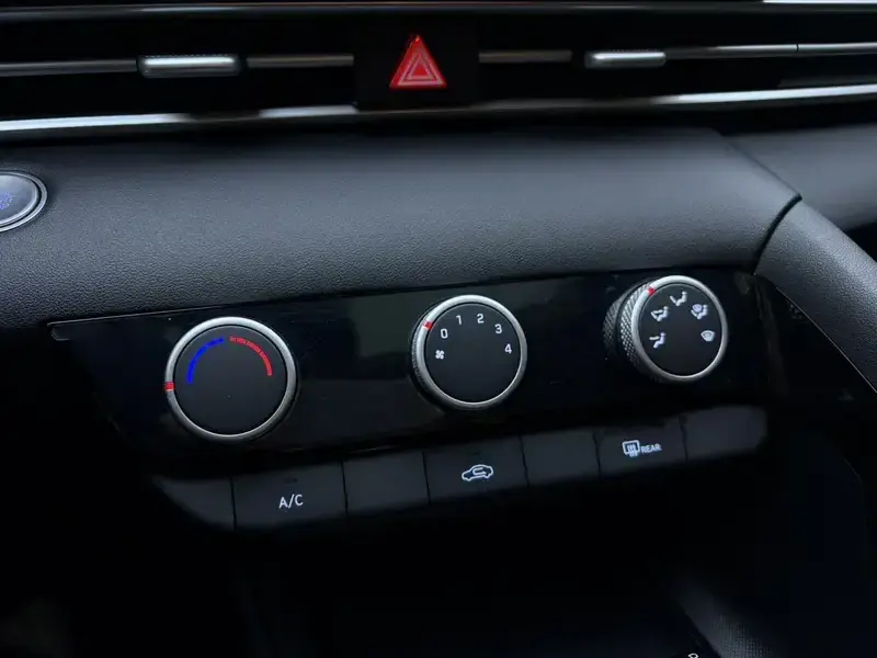 2023 Hyundai Elantra Plug-in Hybrid с пробегом 9 000 км