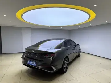 2023 Hyundai Elantra Plug-in Hybrid с пробегом 9 000 км