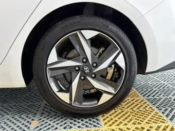 2022 Hyundai Elantra Plug-in Hybrid с пробегом 38 000 км
