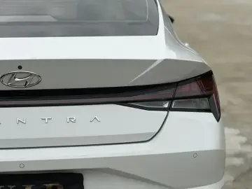 2022 Hyundai Elantra Plug-in Hybrid с пробегом 38 000 км
