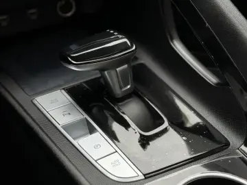 2022 Hyundai Elantra Plug-in Hybrid с пробегом 38 000 км