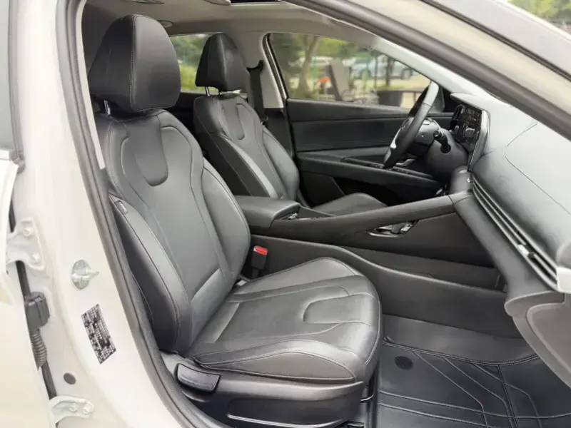 2022 Hyundai Elantra Plug-in Hybrid с пробегом 38 000 км