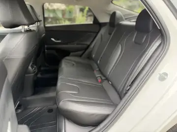2022 Hyundai Elantra Plug-in Hybrid с пробегом 38 000 км