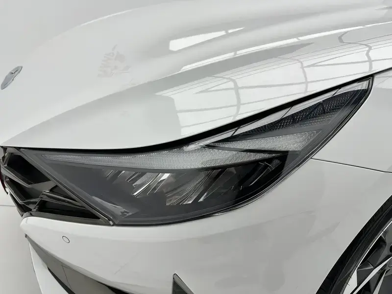 2022 Hyundai Elantra Plug-in Hybrid с пробегом 4 000 км