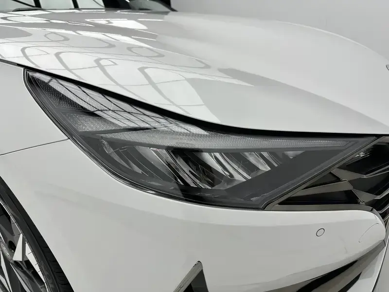 2022 Hyundai Elantra Plug-in Hybrid с пробегом 4 000 км