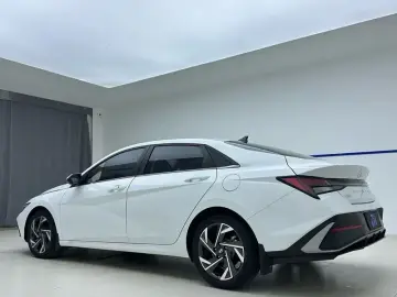 2023 Hyundai Elantra Plug-in Hybrid с пробегом 23 000 км