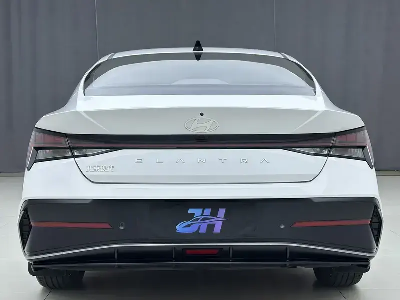 2023 Hyundai Elantra Plug-in Hybrid с пробегом 23 000 км