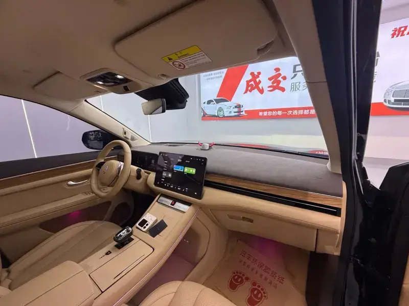 2024 Aito AITO M7 с пробегом 36 000 км