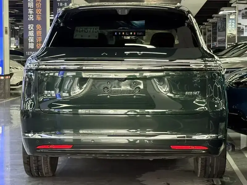 2026 Aito AITO M7 с пробегом 10 000 км