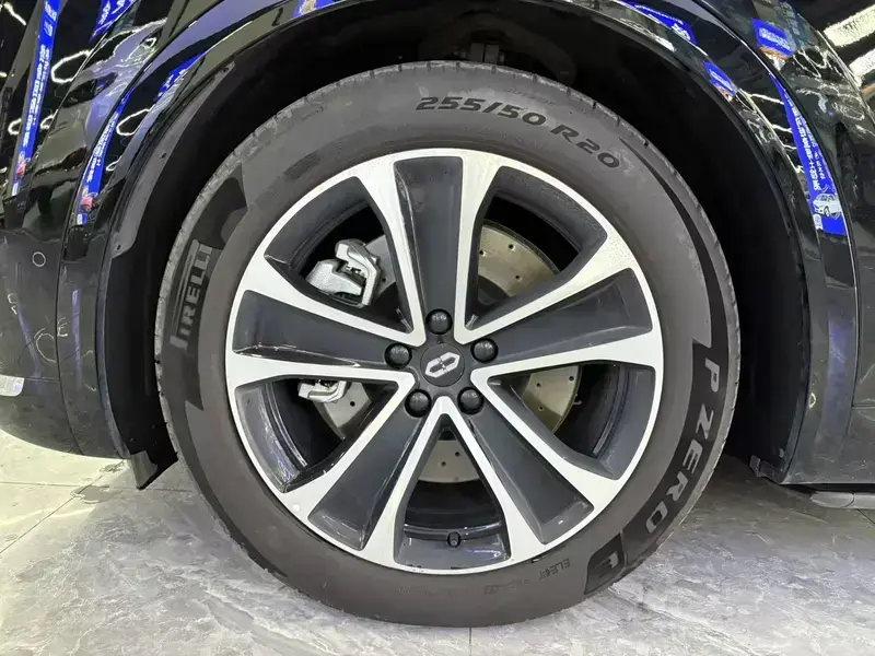 2026 Aito AITO M7 с пробегом 15 000 км