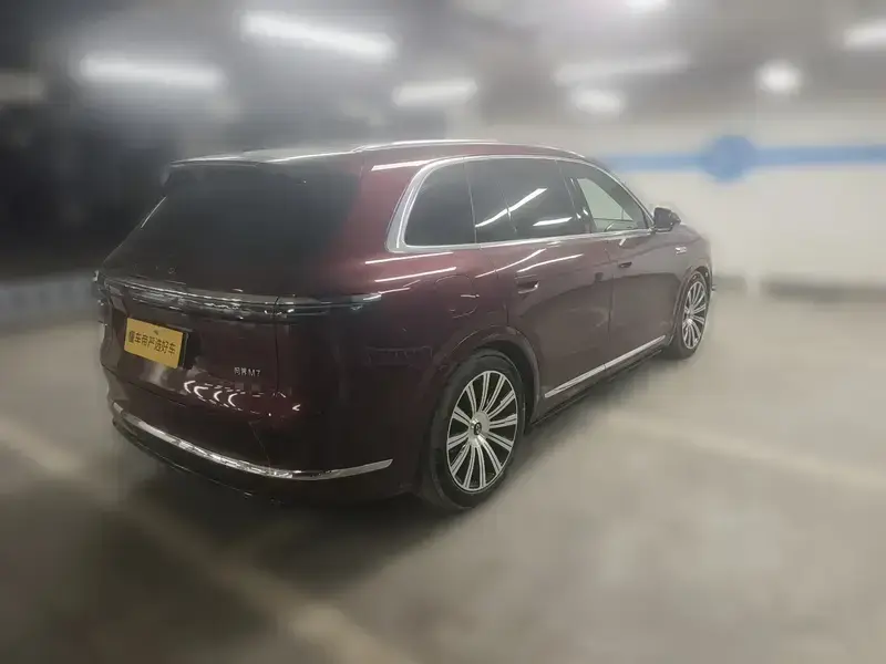 2026 Aito AITO M7 с пробегом 7 400 км