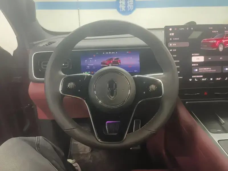 2026 Aito AITO M7 с пробегом 7 400 км
