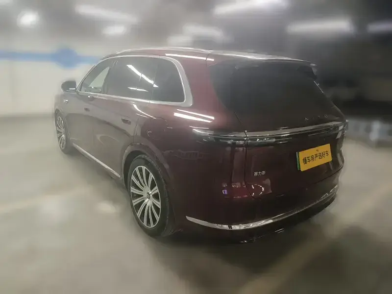 2026 Aito AITO M7 с пробегом 7 400 км