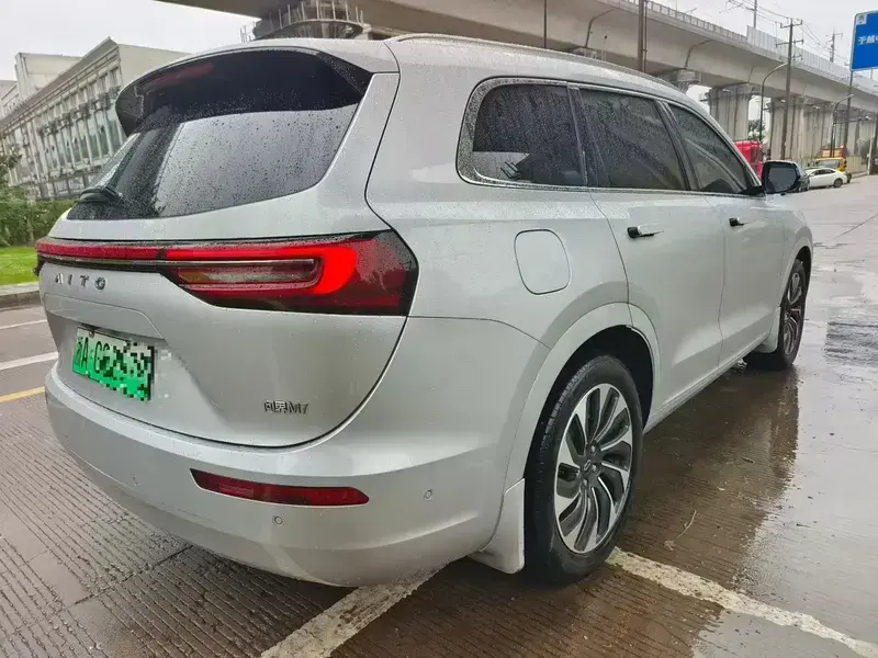 2024 Aito AITO M7 с пробегом 55 000 км