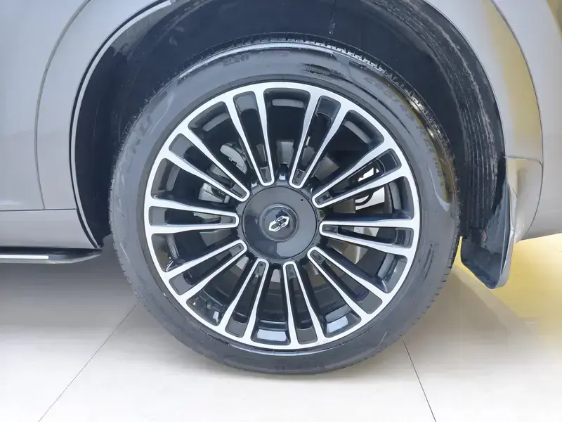 2024 Aito AITO M7 с пробегом 59 800 км